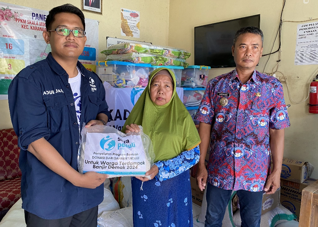 Foto 12 dari album Bantuan Banjir Demak 2024