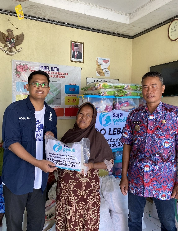 Foto 18 dari album Bantuan Banjir Demak 2024