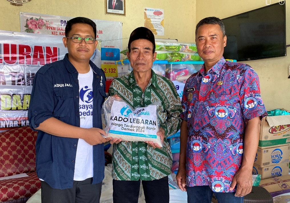 Foto 19 dari album Bantuan Banjir Demak 2024