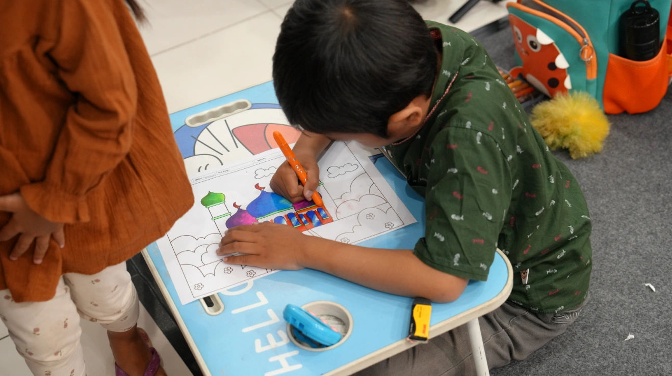 Foto 19 dari album Lomba Mewarnai 2025