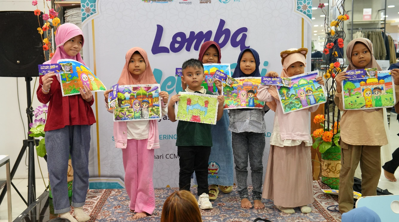 Foto 30 dari album Lomba Mewarnai 2025