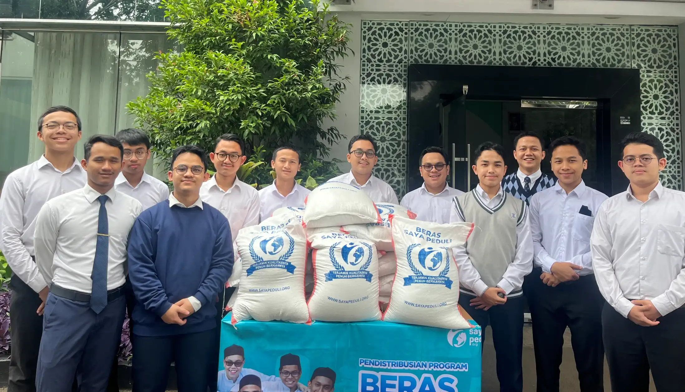Foto 32 dari album Pendistribusian Beras ke Seluruh Pesantren di DKI Jakarta Tahun 2024